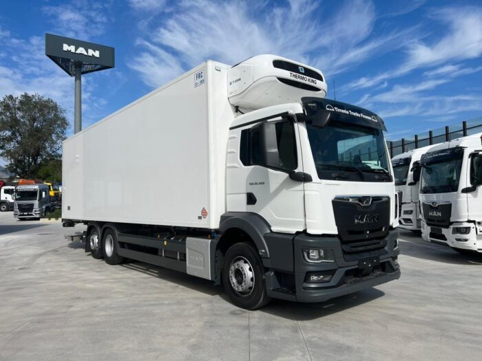 MAN TGS 26.400 6x2 BL CH ISOTERMICO